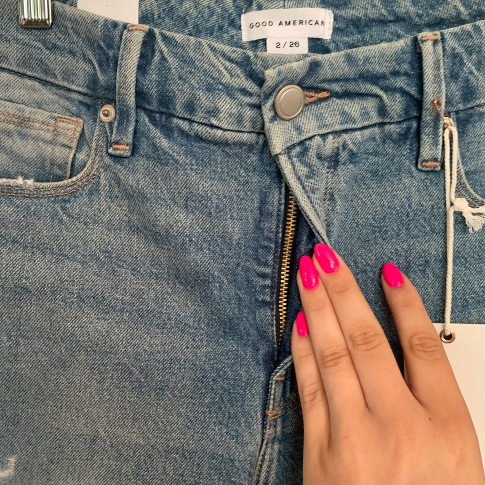 Good American Good Classic High Rise Jeans NWT Size 2 INDIGO046 Distressed - Picture 4 of 10